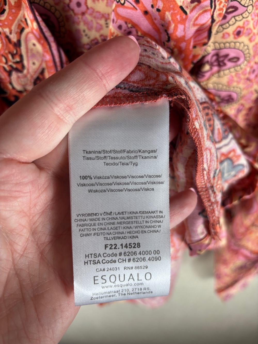 Esqualo > Pink Paisley Long-Sleeve V-Neck Blouse 6 - Picture 7 of 7